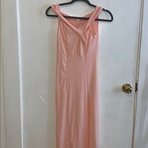 Long light pink dress with open leg